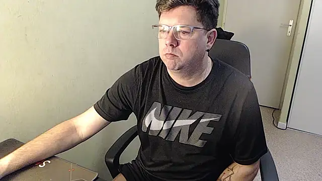 Snapshot of blueandwhite1 chatting on 1, 2, 2025 blueandwhite1 online show from 1, 2, 2025