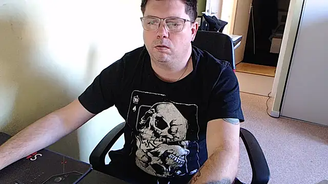 Snapshot of blueandwhite1 chatting on 2, 2, 2025 blueandwhite1 online show from 2, 2, 2025