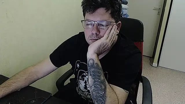 Snapshot of blueandwhite1 chatting on 4, 2, 2025 blueandwhite1 online show from 4, 2, 2025