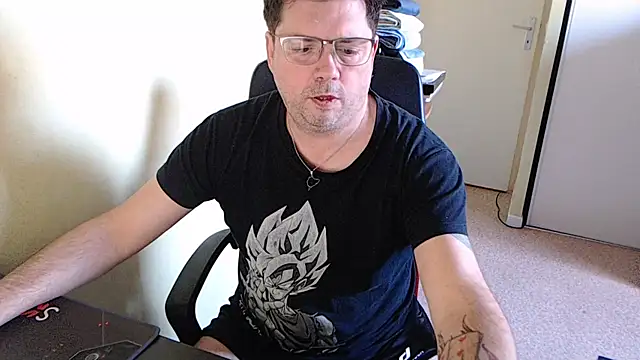 Snapshot of blueandwhite1 chatting on 5, 2, 2025 blueandwhite1 online show from 5, 2, 2025