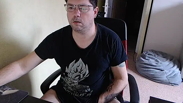 Snapshot of blueandwhite1 chatting on 19, 2, 2025 blueandwhite1 online show from 19, 2, 2025