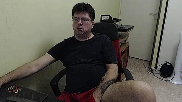 Snapshot of blueandwhite1 chatting on 29, 9, 2025 blueandwhite1 online show from 29, 9, 2025