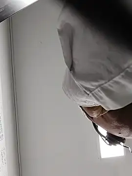 Snapshot of danigarci2307 chatting on 9, 3, 2026 danigarci2307 online show from 9, 3, 2026