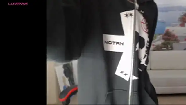 Snapshot of shadowraze228 chatting on 23, 10, 2025 shadowraze228 online show from 23, 10, 2025