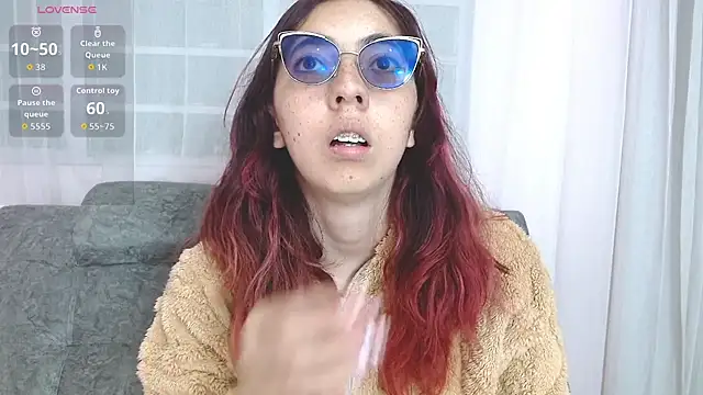 Snapshot of AnnieSparkle chatting on 17, 7, 2026 AnnieSparkle online show from 17, 7, 2026