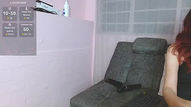 Snapshot of AnnieSparkle chatting on 23, 7, 2026 AnnieSparkle online show from 23, 7, 2026