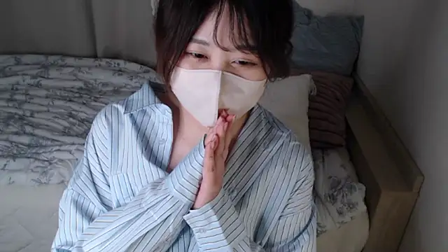 Snapshot of mi__san chatting on 27, 9, 2025 mi san online show from 27, 9, 2025