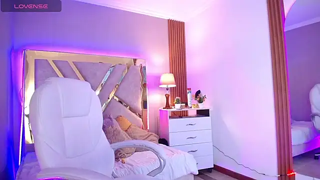 Ashley parkerr online show from 15, 3, 2026