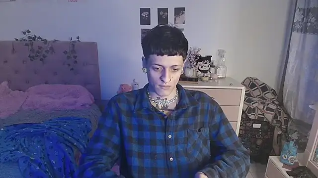 Snapshot of 2cyboy_ chatting on 19, 9, 2025 2cyboy online show from 19, 9, 2025