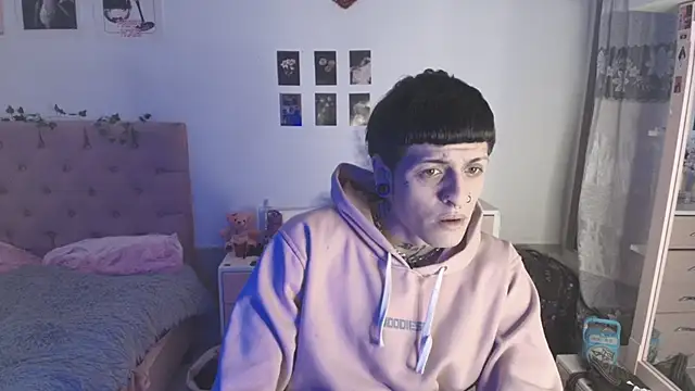 Snapshot of 2cyboy_ chatting on 14, 10, 2025 2cyboy online show from 14, 10, 2025