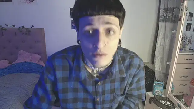 Snapshot of 2cyboy_ chatting on 15, 10, 2025 2cyboy online show from 15, 10, 2025