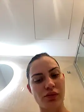 prettylittlefooxy online show from 17, 11, 2025