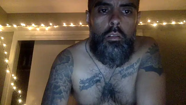hornylatino702 online show from 5, 5, 2026