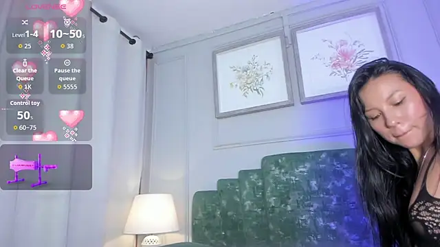 Snapshot of lux_bitchx chatting on 9, 6, 2026 lux bitchx online show from 9, 6, 2026