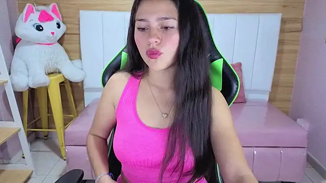 Emilia love a online show from 22, 4, 2026