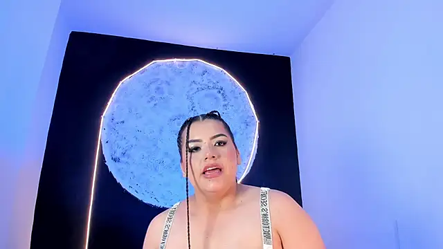 ScarletMoon1  online show from 24, 10, 2025