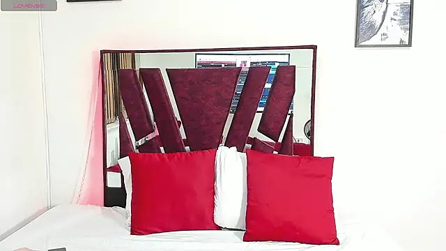 Snapshot of ReginaRosetti chatting on 16, 10, 2025 ReginaRosetti online show from 16, 10, 2025