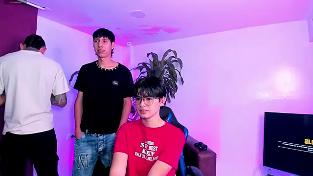 Handsomeboyss19 online show from 20, 9, 2025