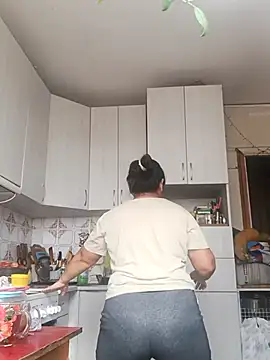 Snapshot of Luu-Lii777 chatting on 7, 10, 2025 Luu-Lii777 online show from 7, 10, 2025