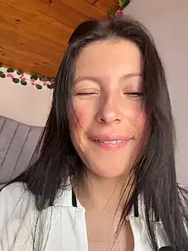 Mia salinass online show from 22, 12, 2025