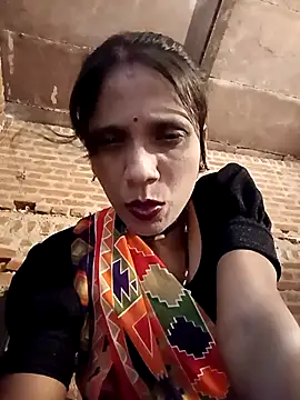 Snapshot of Xx_pooja chatting on 2, 10, 2025 Xx pooja online show from 2, 10, 2025