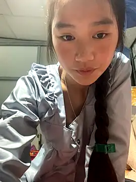 Snapshot of -Lie-06 chatting on 12, 9, 2025 -Lie-06 online show from 12, 9, 2025