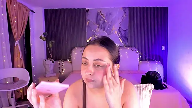 Snapshot of SarahCastro1_ chatting on 7, 7, 2026 SarahCastro1 online show from 7, 7, 2026