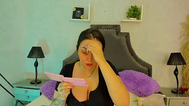 Snapshot of SarahCastro1_ chatting on 30, 7, 2026 SarahCastro1 online show from 30, 7, 2026