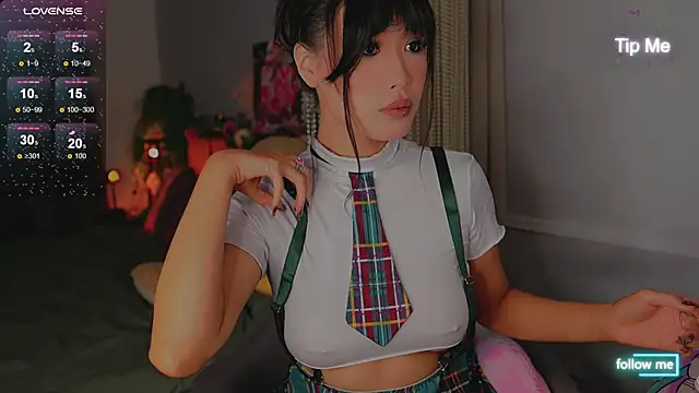 Kami Lee XO online show from 9, 10, 2025