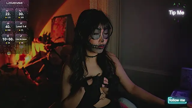 Kami Lee XO online show from 31, 10, 2025