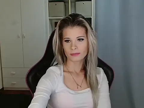 KristineGlow online show from 19, 12, 2025