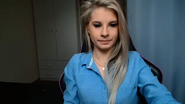 Snapshot of KristineGlow chatting on 16, 6, 2026 KristineGlow online show from 16, 6, 2026