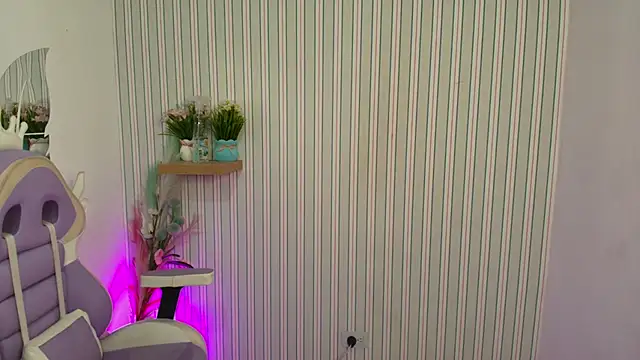 Snapshot of kataleya__18 chatting on 9, 3, 2026 kataleya 18 online show from 9, 3, 2026