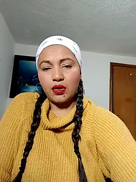 agatha sluttylatina online show from 10, 4, 2026