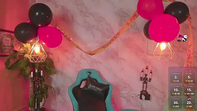 Snapshot of cristal_herrera_ chatting on 1, 11, 2025 cristal herrera online show from 1, 11, 2025