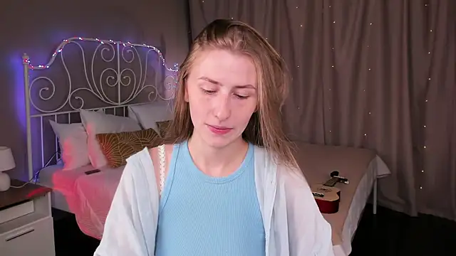 Snapshot of VesperaCeleste chatting on 18, 9, 2025 VesperaCeleste online show from 18, 9, 2025