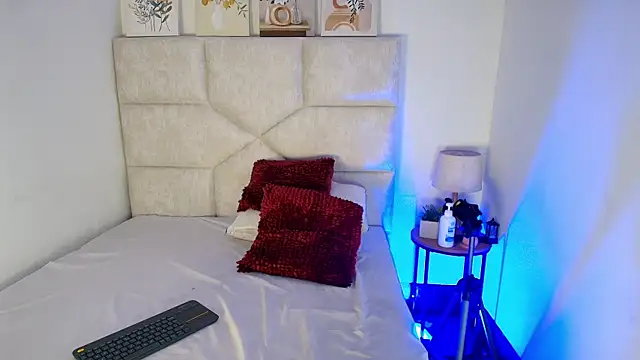 elizawiliamst online show from 25, 7, 2026
