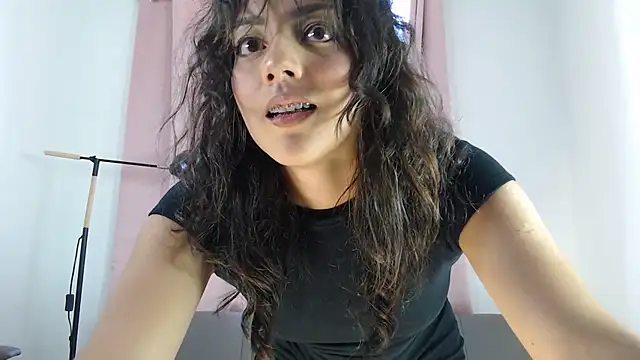 Snapshot of WendySuns_ chatting on 13, 9, 2025 WendySuns  online show from 13, 9, 2025