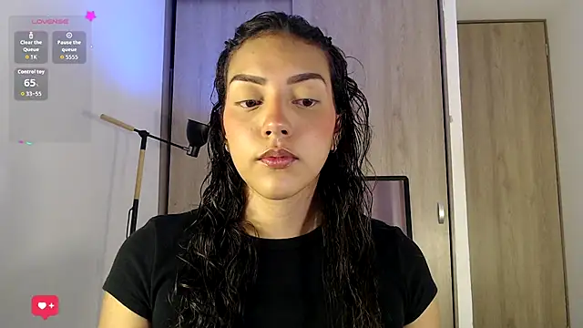 Snapshot of WendySuns_ chatting on 18, 10, 2025 WendySuns  online show from 18, 10, 2025