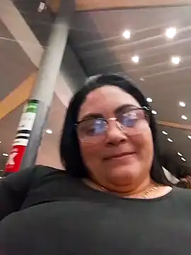 Snapshot of tiffany_Johnson1 chatting on 21, 10, 2025 tiffany Johnson1 online show from 21, 10, 2025