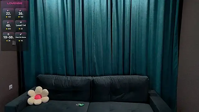 AnnieKim  online show from 26, 11, 2025