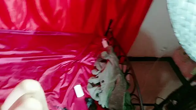 iohailong online show from 5, 11, 2025