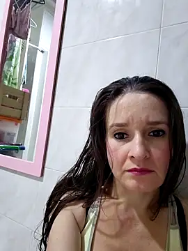 Snapshot of _anita_rojas chatting on 9, 10, 2025  anita rojas online show from 9, 10, 2025