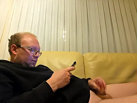 Mikenen online show from 15, 5, 2026
