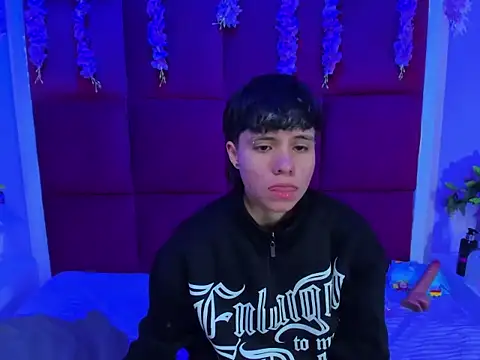 Bruno Cruzz online show from 3, 10, 2025