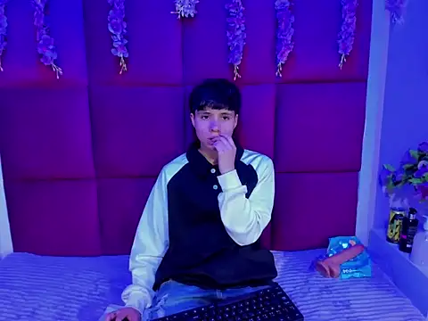 Bruno Cruzz online show from 5, 10, 2025