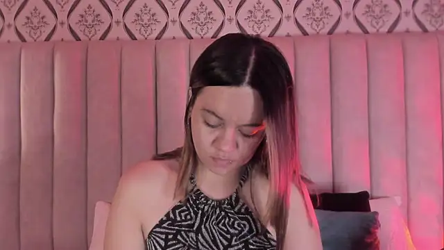 Sky Junne online show from 25, 2, 2026