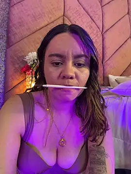 Sky Junne online show from 3, 5, 2026