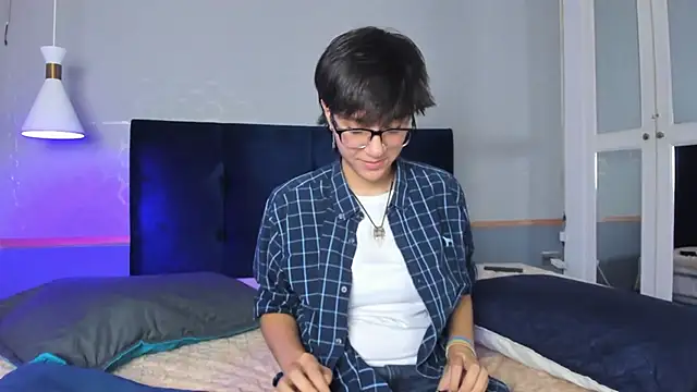 Tsuki Maru online show from 1, 10, 2025