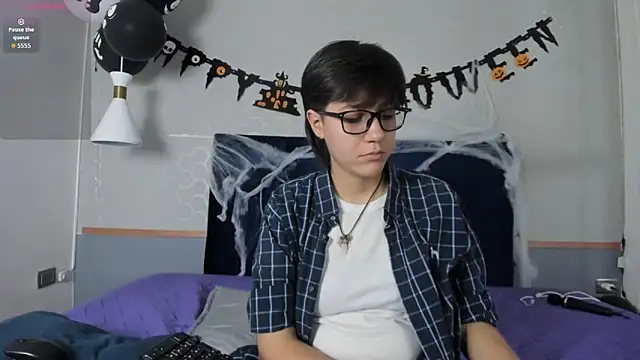 Tsuki Maru online show from 22, 10, 2025